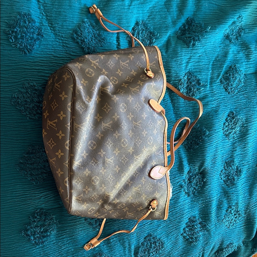 Louis Vuitton Monogram Canvas Drawstring Tote - Brown & Tan